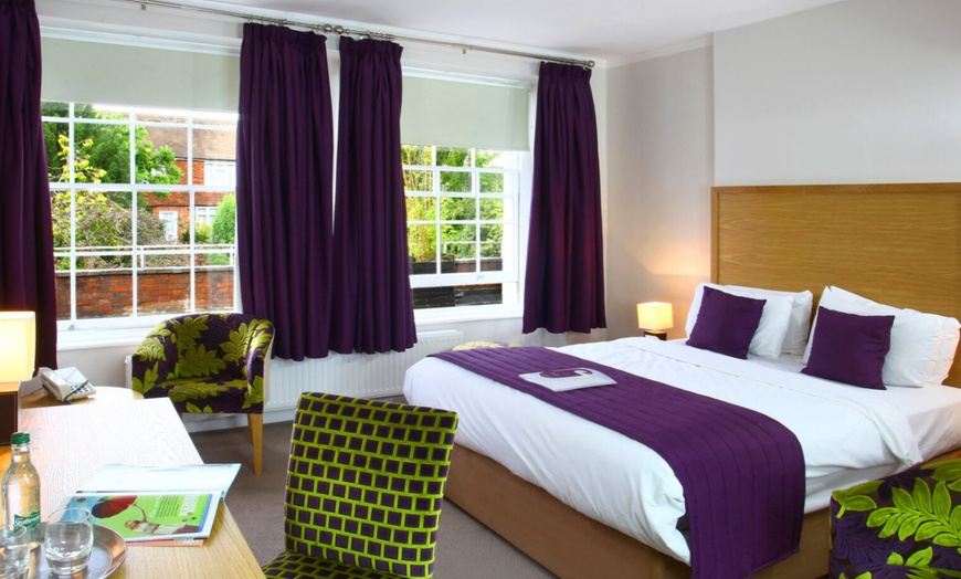 Image 3: Berkshire: Double Room for Two with Breakfast and Late Check-Out