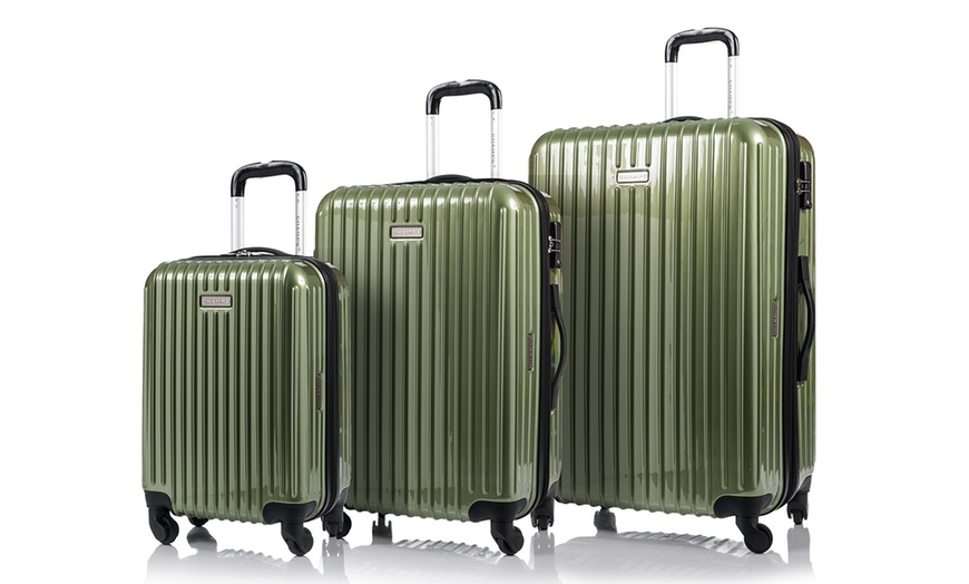 Image 10: 3 Polycarbonate Suitcases