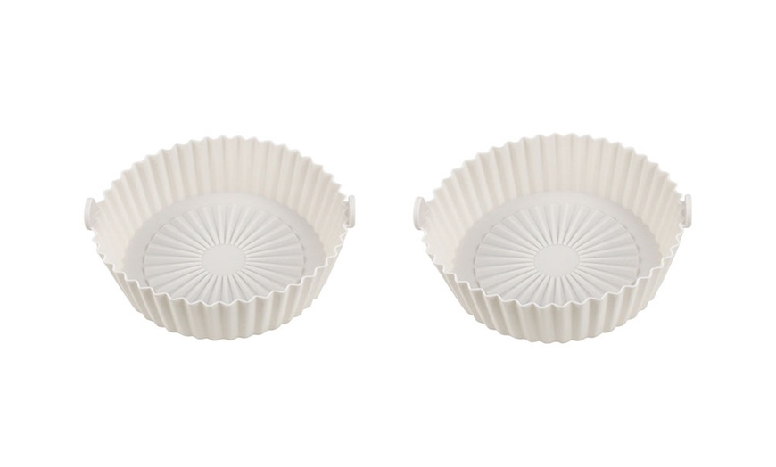 Image 11: Set of Two or Four Reusable Air Fryer Silicone Pots