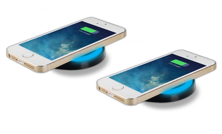 Image 2: Wireless Mobile Phone Charger