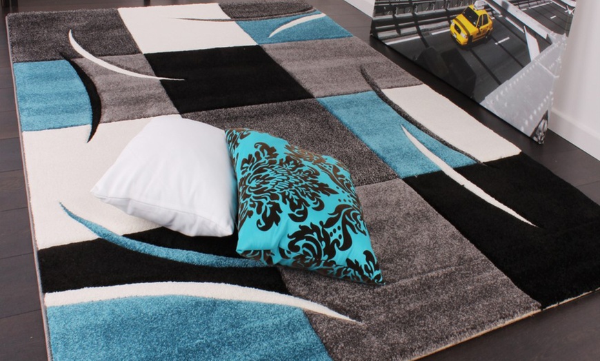 Image 4: Checkered Diamond-Style Rug