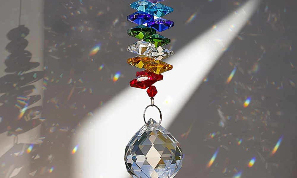 Attrape-soleil avec des perles inspirées des chakras