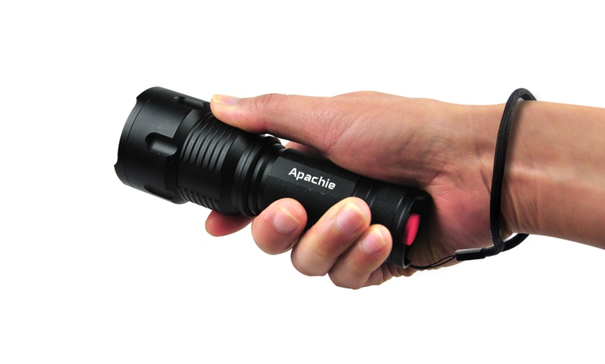 Image 4: Military-Style LED Torch