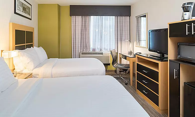 Modern Hotel in the Financial District
