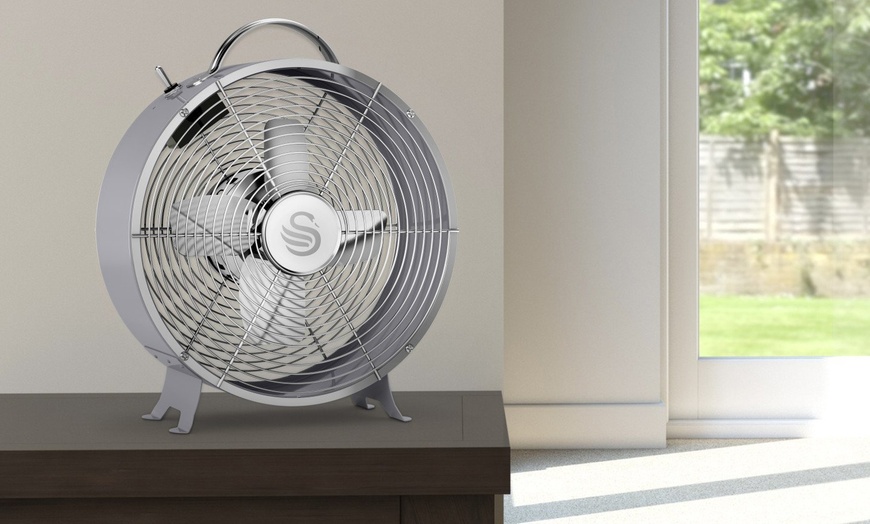 Image 46: Swan Retro Clock, Stand or Desk Fan
