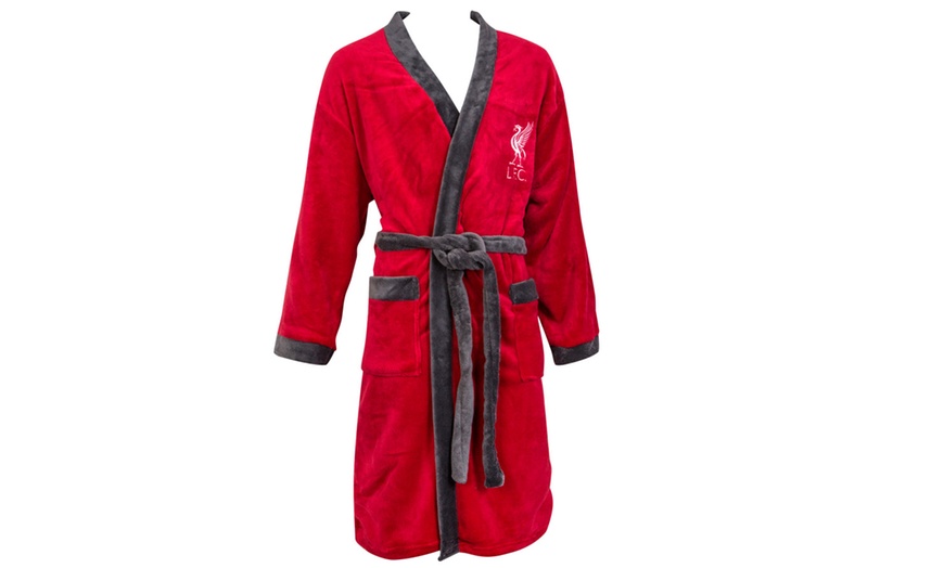 Image 8: Men's Football Dressing Gowns