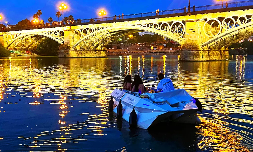 Paseos en TaxiShip eléctrico por el Guadalquivir