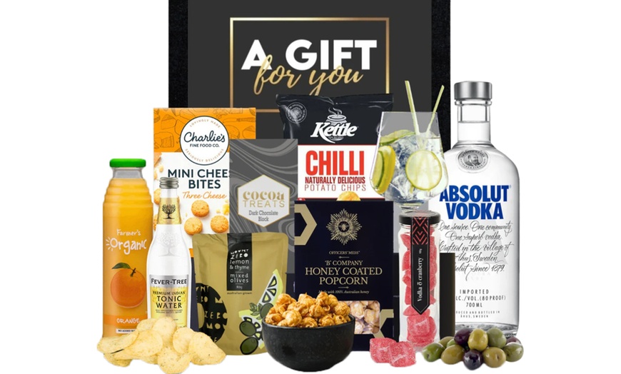 Image 3: Gift Hampers with Spirited Picks, Gourmet Treats & Pampering Goodies 