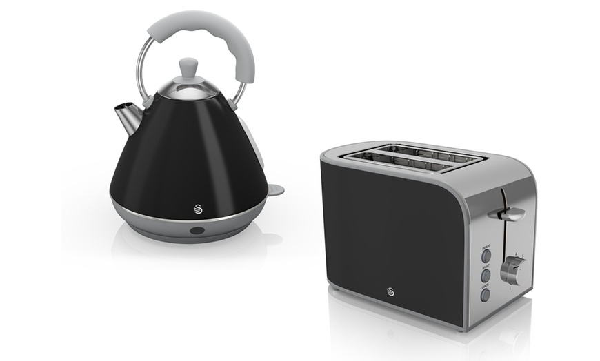 Image 1: Swan Kettle and Toaster Set