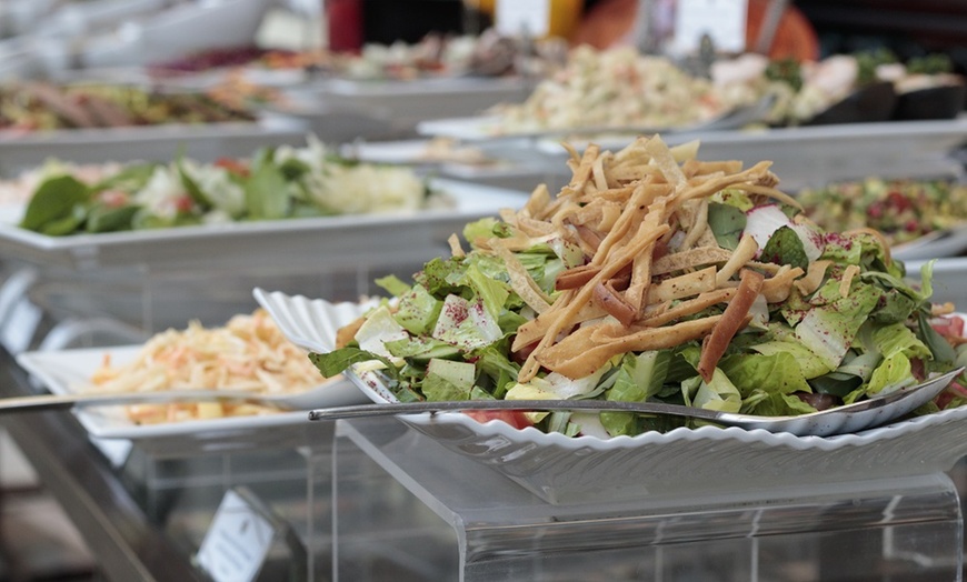 Image 7: LAST CHANCE: Iftar Buffet with Ramadan Drinks