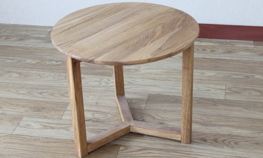 Image 3: Nest of Three Oak Round Tables