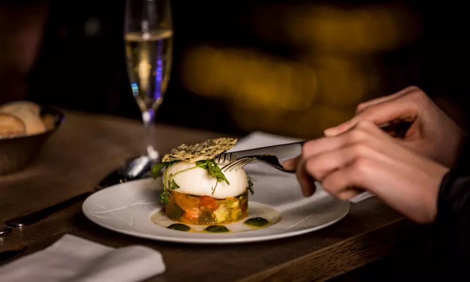 Formule déjeuner ou dîner croisière au choix sur la Seine