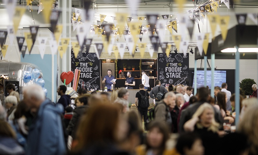 Image 2: Christmas Eat And Drink Festival 2022