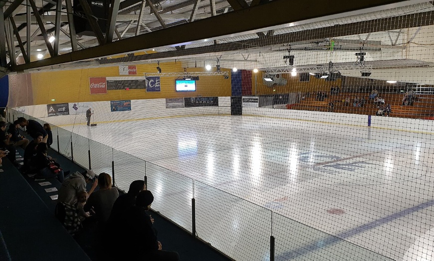 Image 3: Unmissable Ice Skating Experience with Indoor Ice Skating & Skate Hire