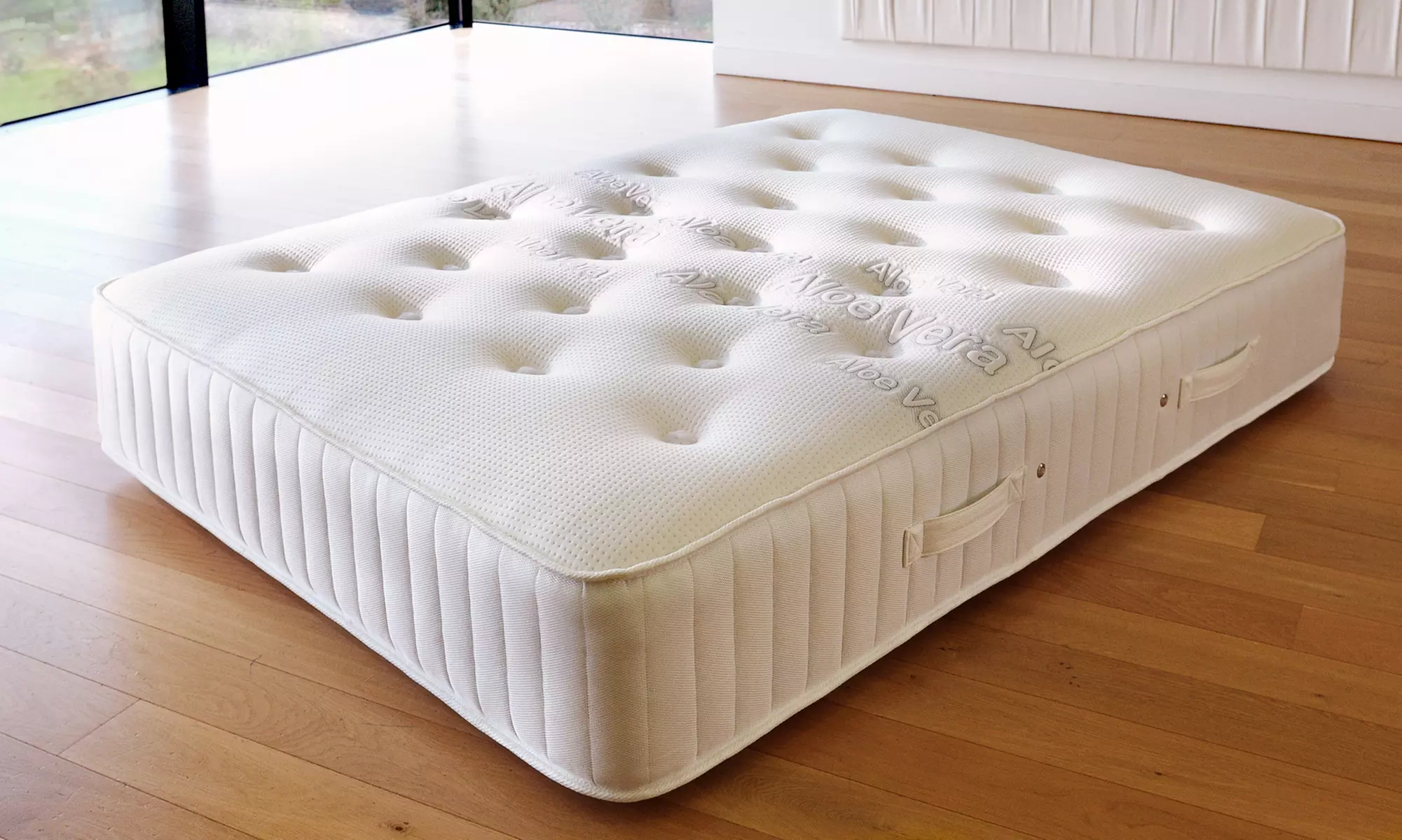 Aloe Vera Infused Memory Foam and Pocket Sprung Mattress - Primary Image