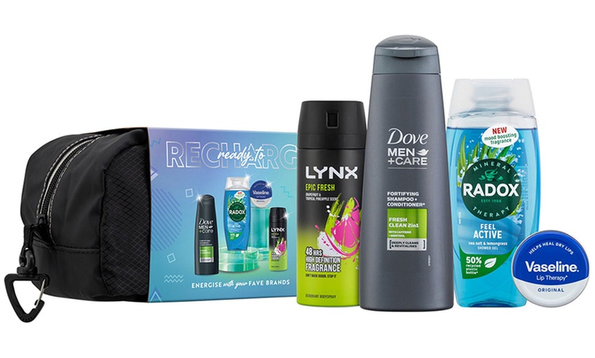 Image 6: Multi-Branded Bath & Body Gift Set with Skincare Products & Wash Bag
