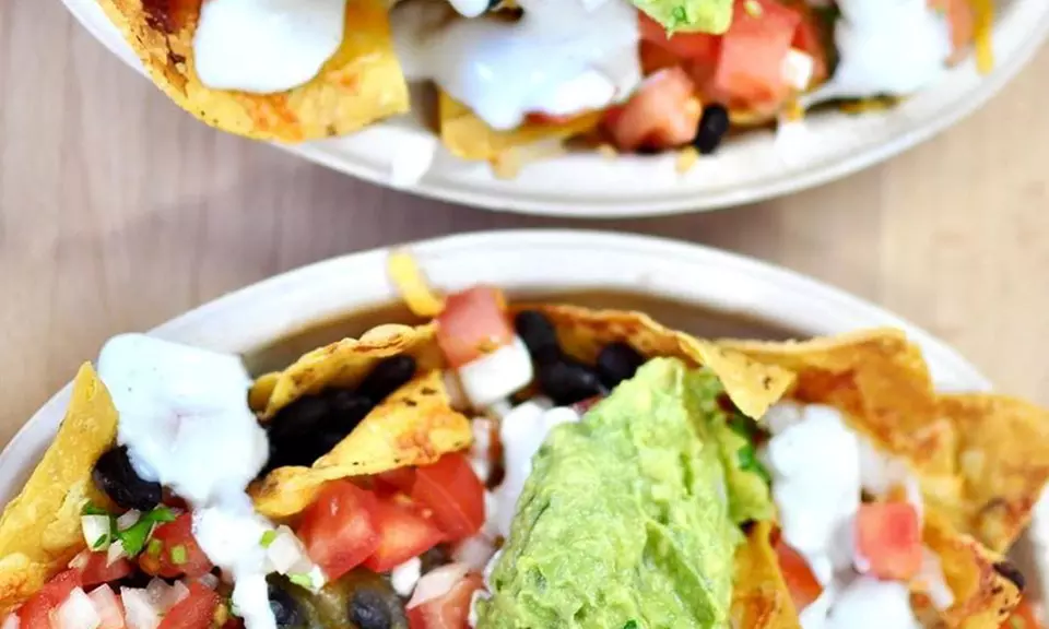 Menú mexicano para 2 en Burritos Valencia (Pza. San Lorenzo)