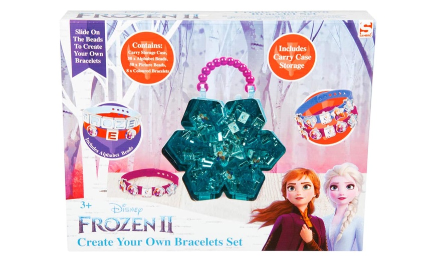 Image 4: Frozen 2 Bracelet Making Kit