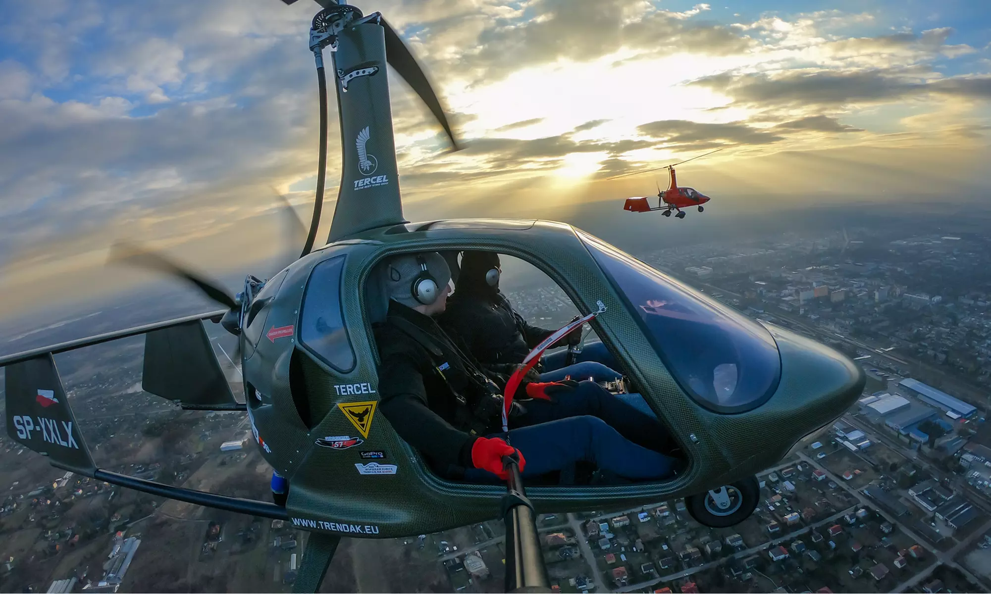 Przygoda w przestworzach: lot wiatrakowcem z przejęciem sterów