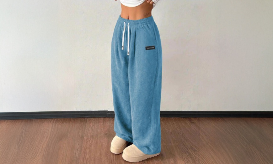 Image 4: Women's Relaxed Fit Trousers