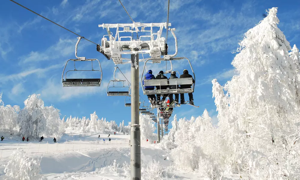 Karnet całodzienny dla 1-4 osób w sezonie wysokim w Laskowa-Ski