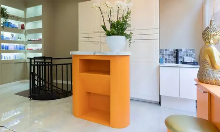 Jusqu'à 34% de remise sur Massage - Personnalisé chez Ivanka Institut & Spa