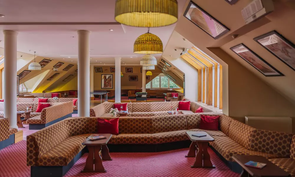 Afternoon Tea with A Glass of Prosecco at Muthu Ben Doran Hotel