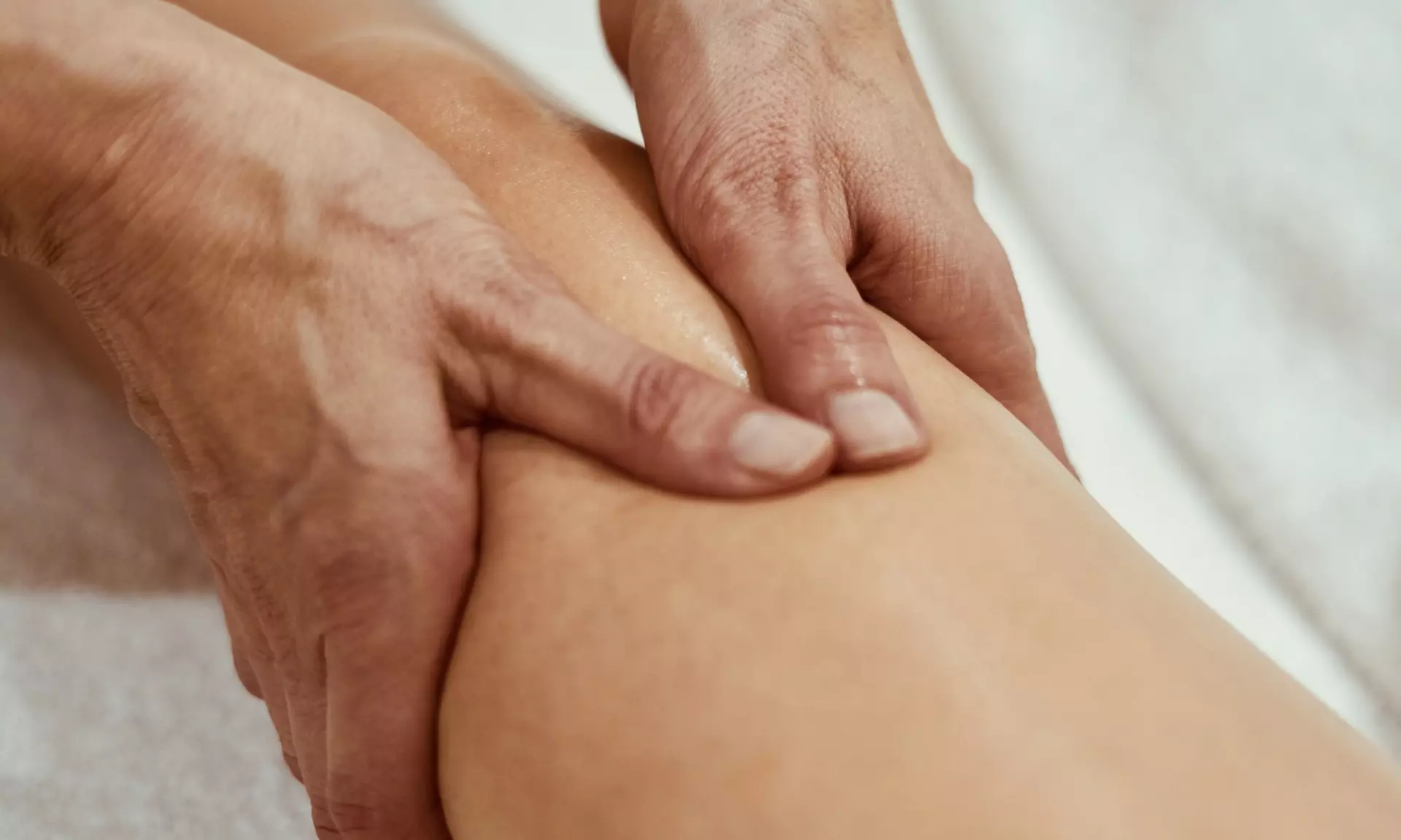 Massage détoxifiant du visage de 30 min. ou du corps d'1h à Neuilly-sur-Seine (jusqu'à 41% de remise) - Image 2