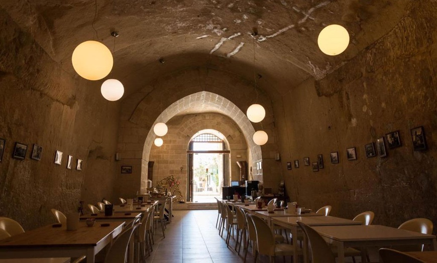 Image 14: Matera: soggiorno di 1 o 2 notti con colazione e tour dei Sassi