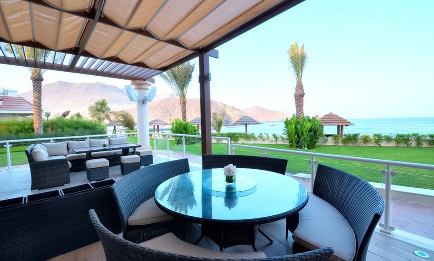 Image 7: Khor Fakkan: One-Night at 4* Resort with Breakfast or Half Board