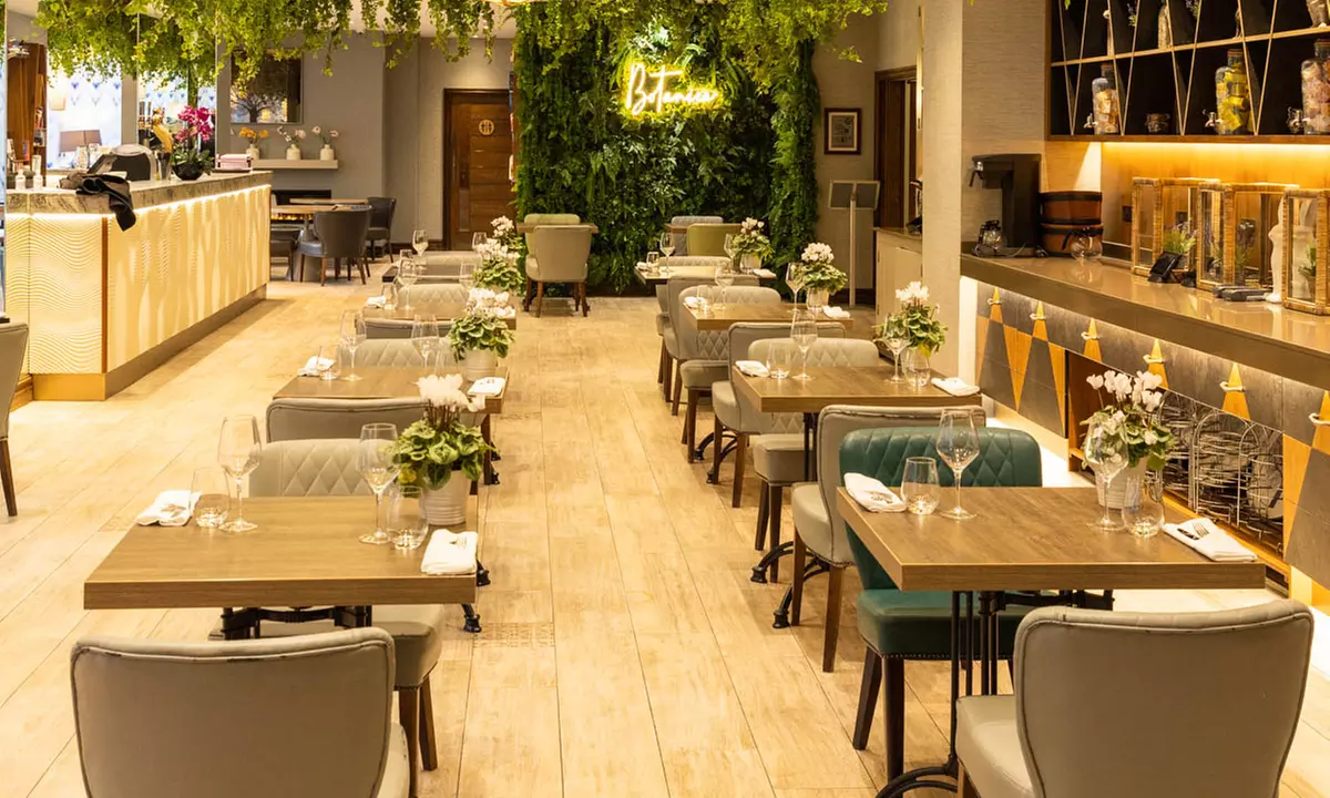 Enjoy Sparkling or Traditional Afternoon Tea for 2 or 4