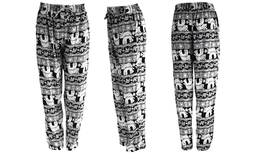 Image 6: Women's Travel Printed Cotton Trousers
