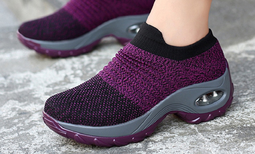 Image 3: Breathable Bubble Trainers