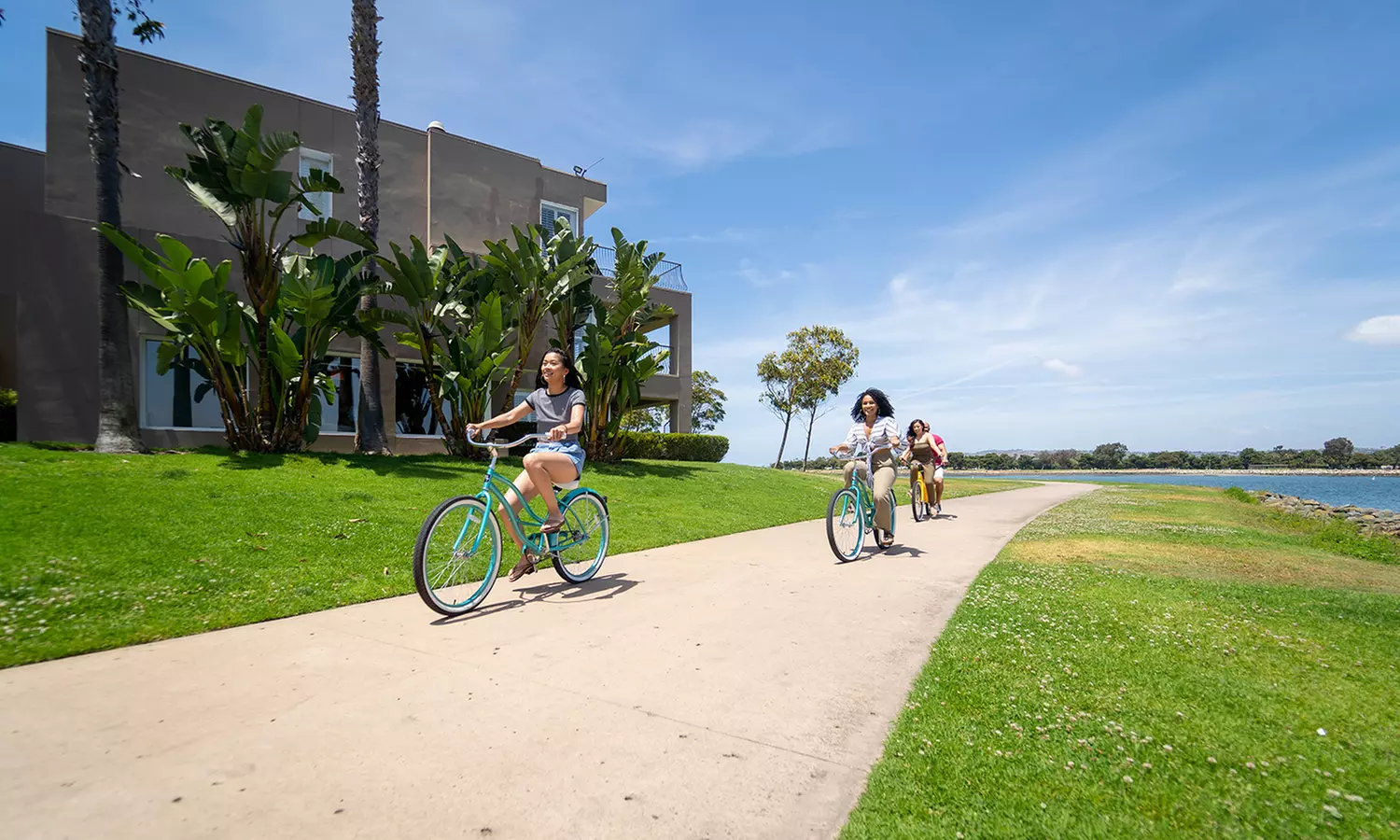 Waterfront Resort on Mission Bay with Two Heated Pools