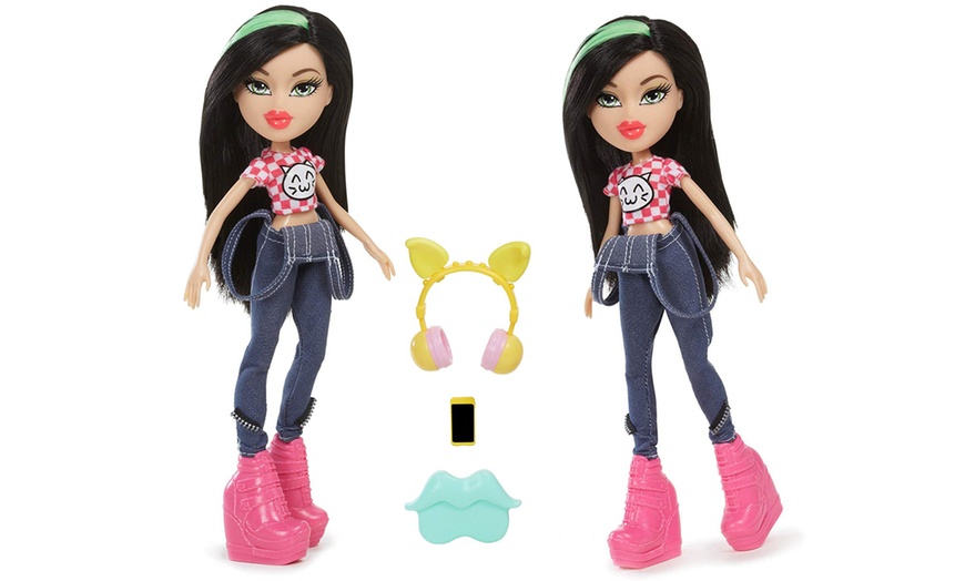 Image 5: Bratz Puppen