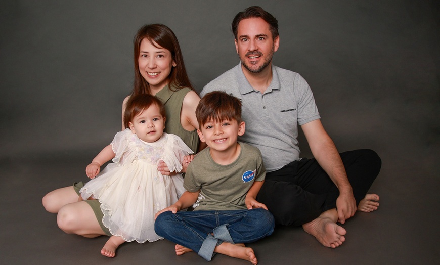 Image 3: Familien-, Portrait- oder Paar-Fotoshooting für bis zu 4 Personen