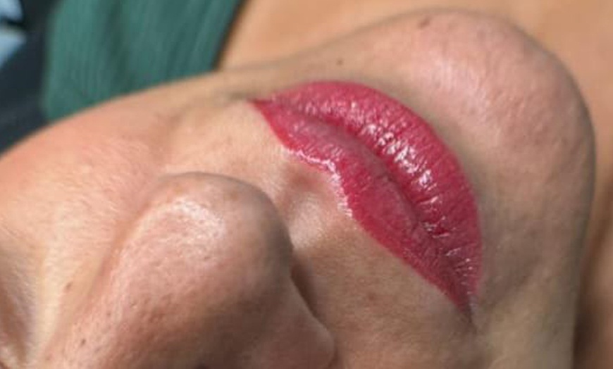 Image 1: Augenbrauen- oder Lippenpigmentierung
