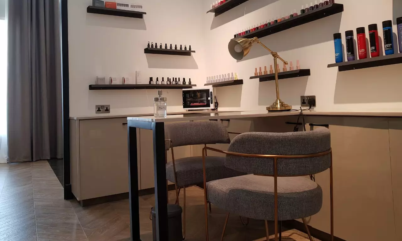 Elevate Your Look with One-Hour Deep Cleaning, Hydra Facial, & More