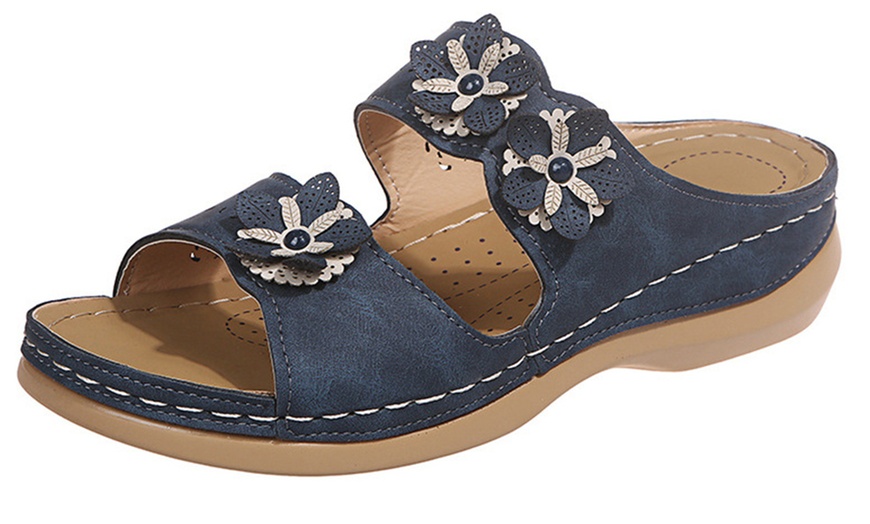 Image 10: Retro Flower Casual Sandals