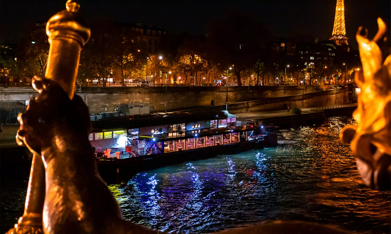 Flânerie sur la Seine accompagnée d'un menu bistronomique