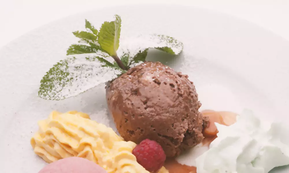 Reichhaltiges Frühstück inkl. je ein Eiergericht für 2 oder 4 Personen