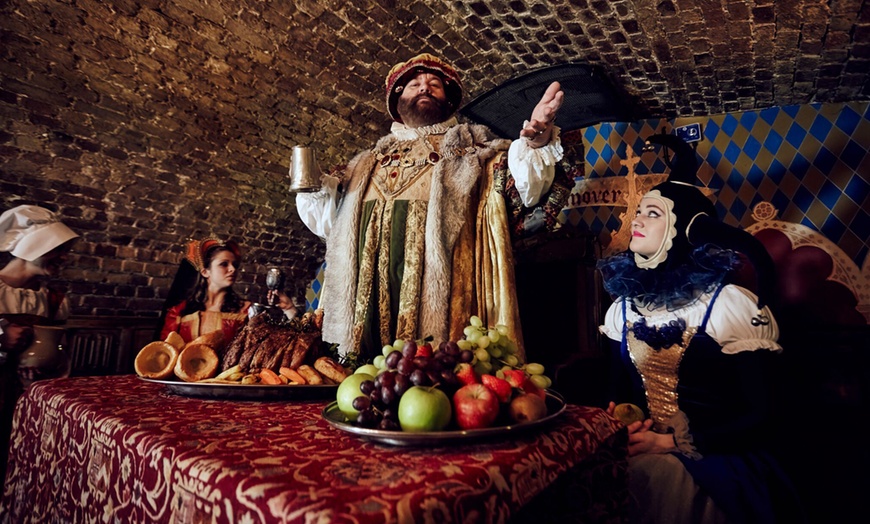 Image 1: Medieval Banquet with Prosecco