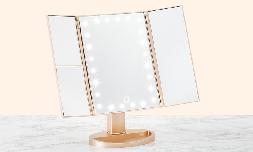 Image 4: Tri-Fold LED Makeup Mirror