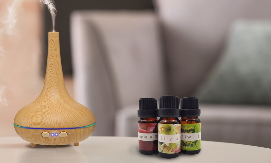 Image 4: Aroma Diffuser with Essential Oil