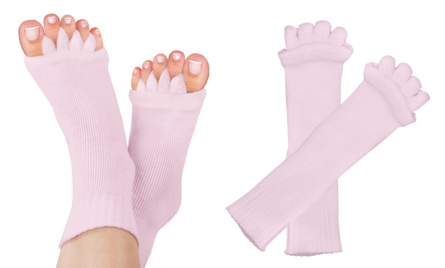 Image 4: Foot Alignment Socks