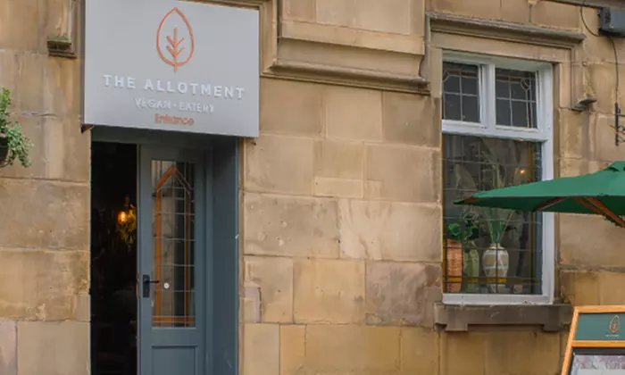 Celebrate Valentine’s Day: Charming Afternoon Tea with Prosecco