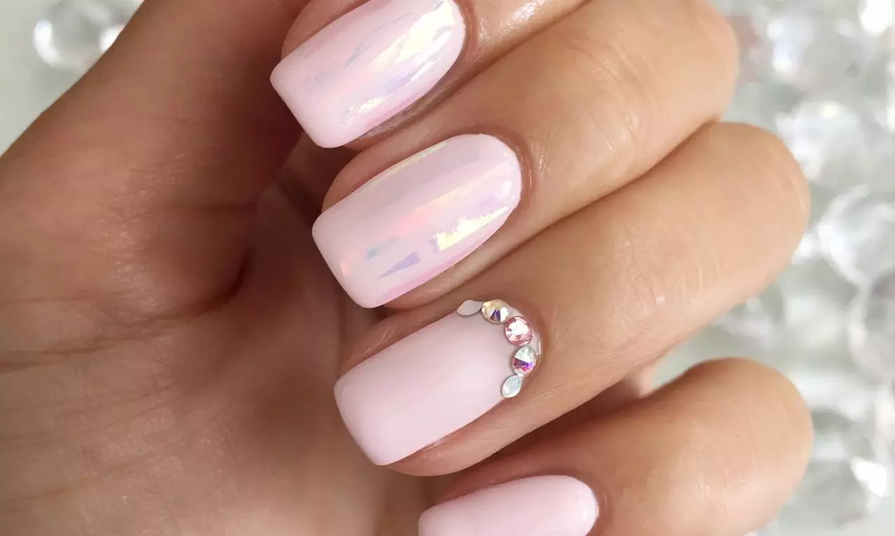 Full Acrylic Nail Sets & Hydrating Jelly or Spa Pedicure With Gel