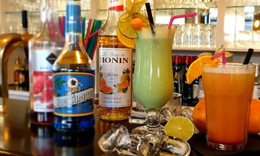 Authentische sächsische Speisen in historischer Dorfidylle genießen