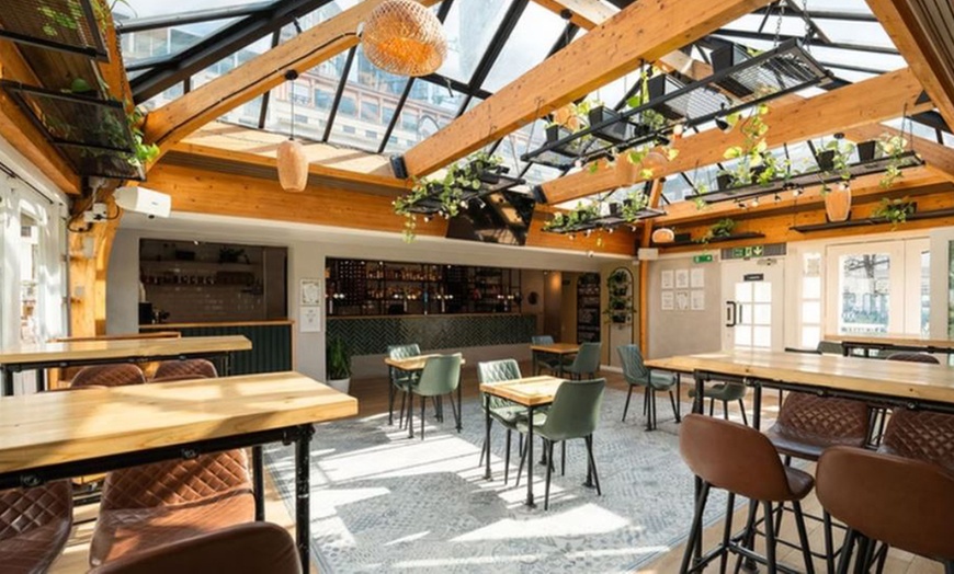 Image 8: Up to 25% Off on Restaurant speciality - Burgers at Finsbury Square Garden