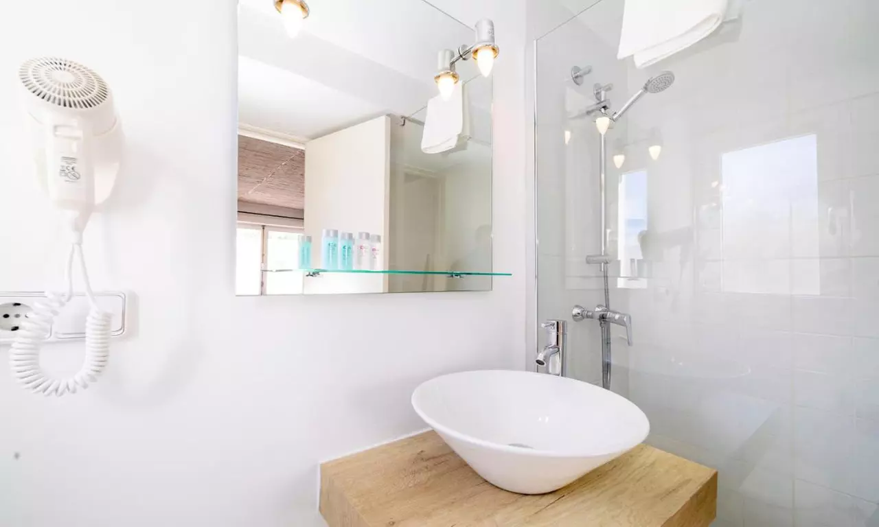 ✈ Ibiza, Estate 2026: Volo diretto più 7 notti in hotel